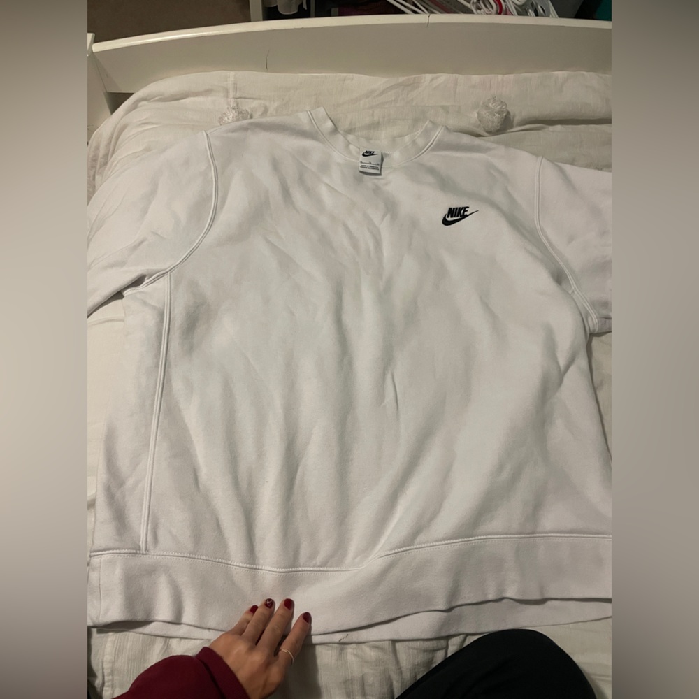 NIKE unisex crew neck sweatshirt